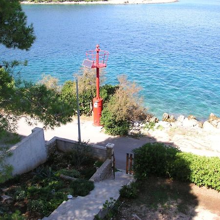 Apartments By The Sea Stomorska, Solta - 5190 Exterior foto