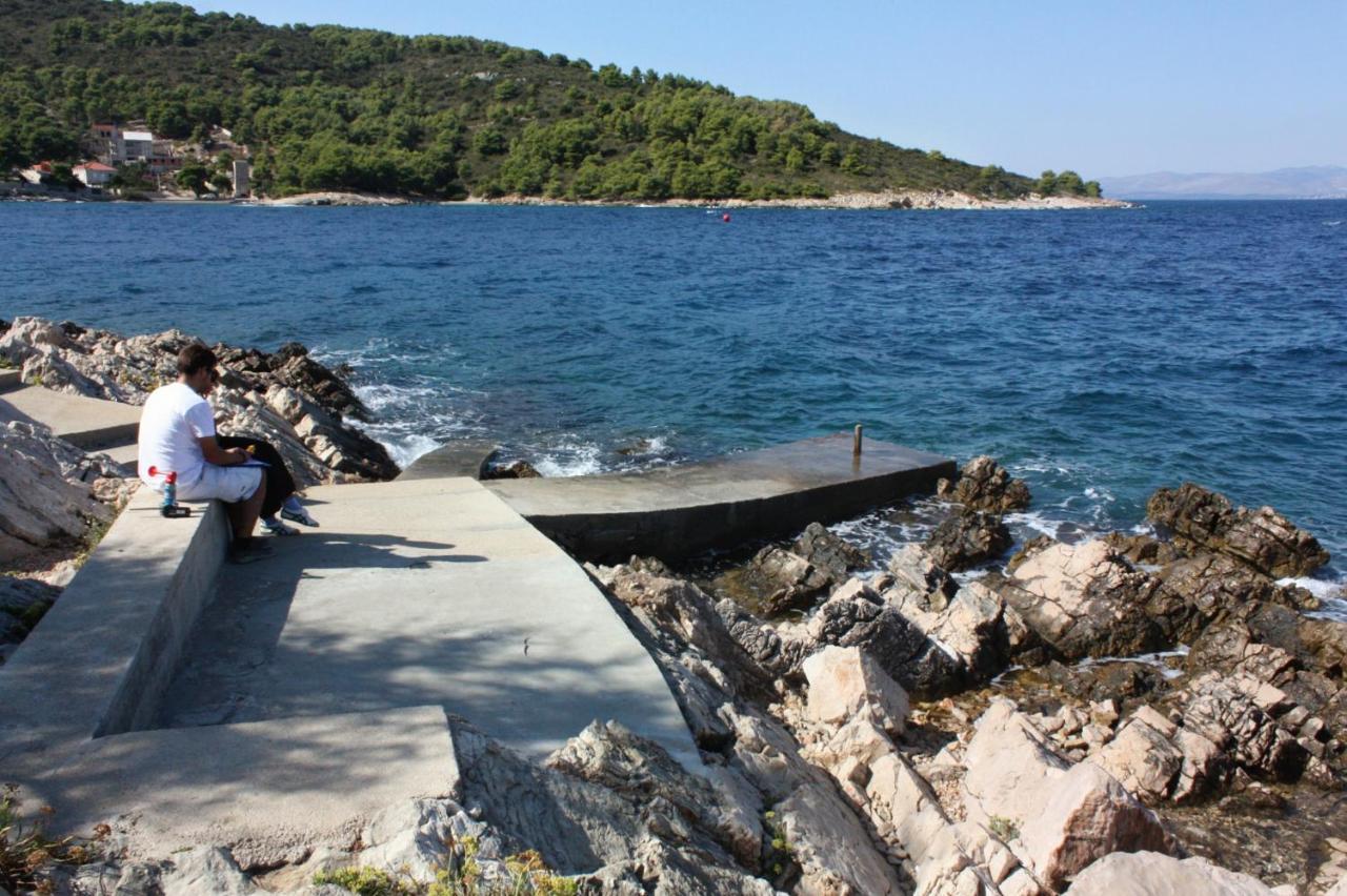 Apartments By The Sea Stomorska, Solta - 5190 Exterior foto